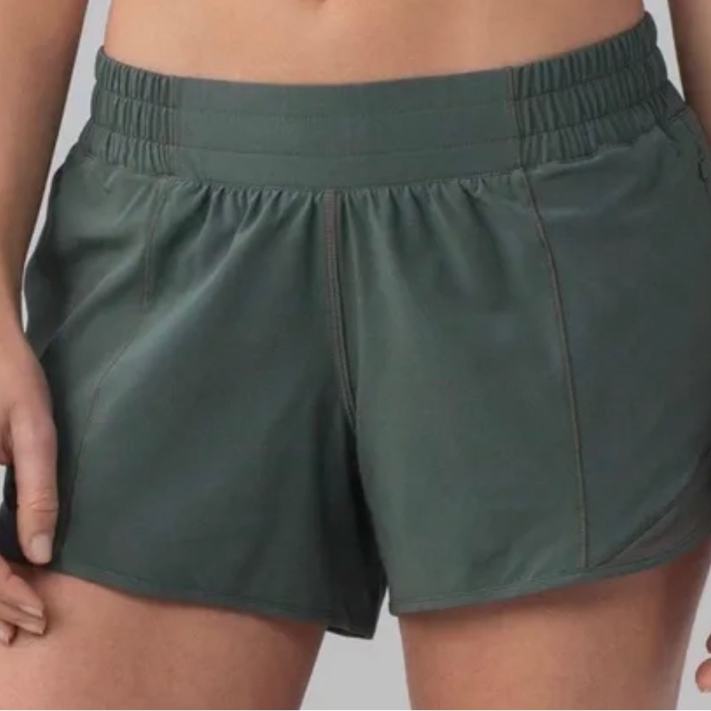 Lulu lemon Green Hotty hot shorts *2.5”